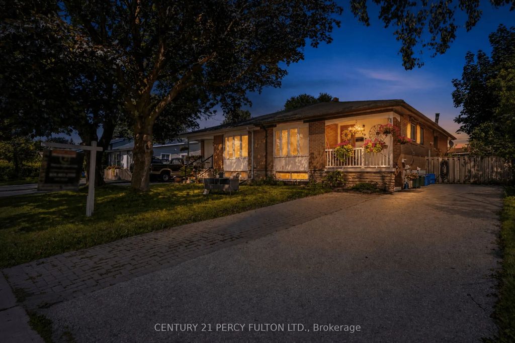 719 Balaton Avenue, Pickering