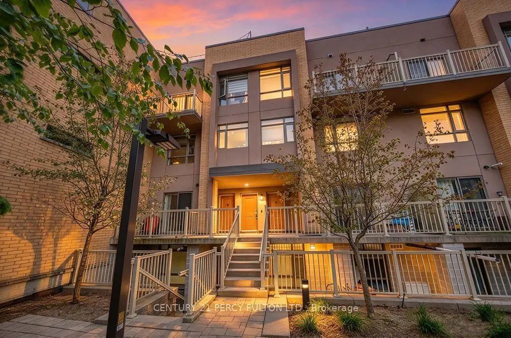 90 Orchid Place Drive 304, Toronto E11