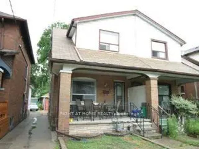 408 Strathmore Boulevard Main, Toronto E03