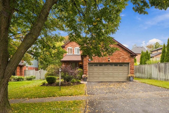 25 Coulton Court, Whitby
