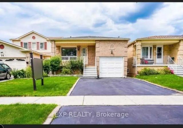 26 Greenleaf Terrace Main, Toronto E11