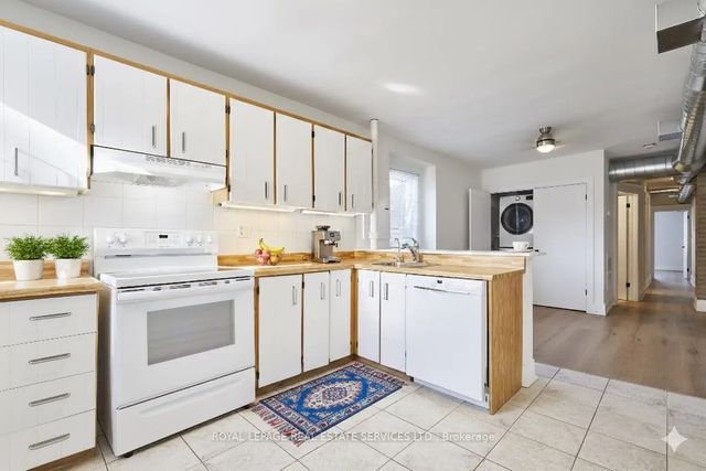 927 Kingston Road 2nd Floor, Toronto E02