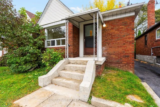 31 Thora Avenue, Toronto E06