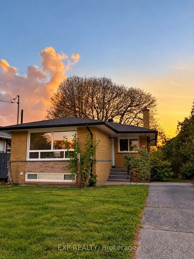 24 Cora Crescent, Toronto E09