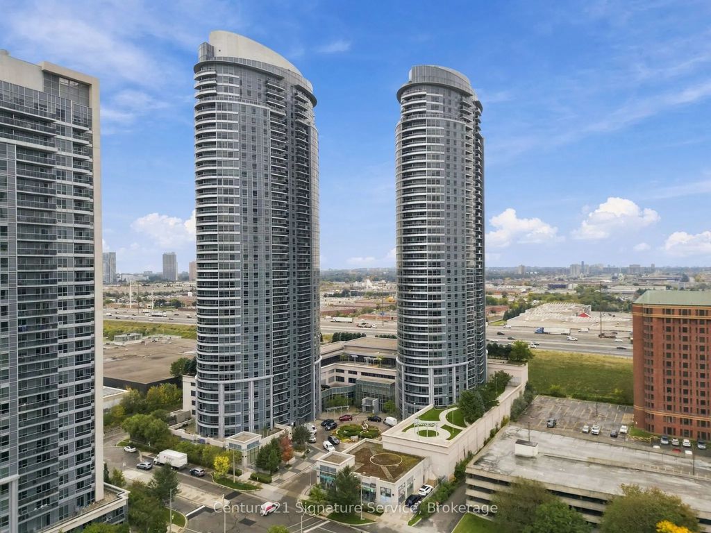 135 Village Green Square 1822, Toronto E07