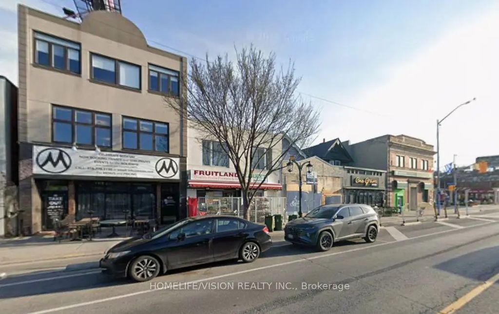 464 Danforth Avenue, Toronto E03
