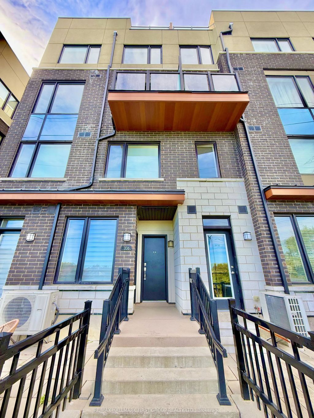 1555 Kingston Road 318, Pickering