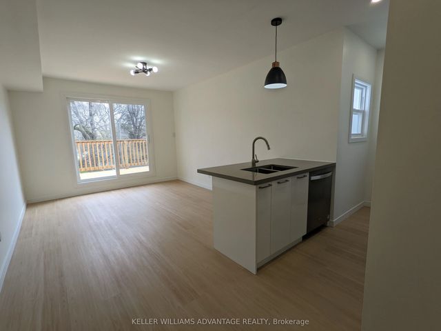 113 Woodbine Avenue Upper, Toronto E02