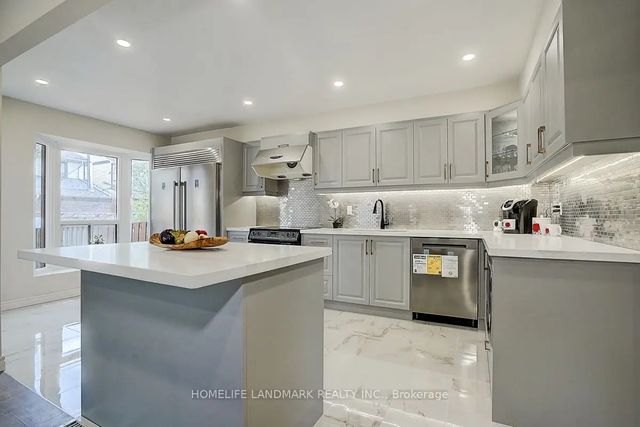 49 Grenbeck Drive, Toronto E07
