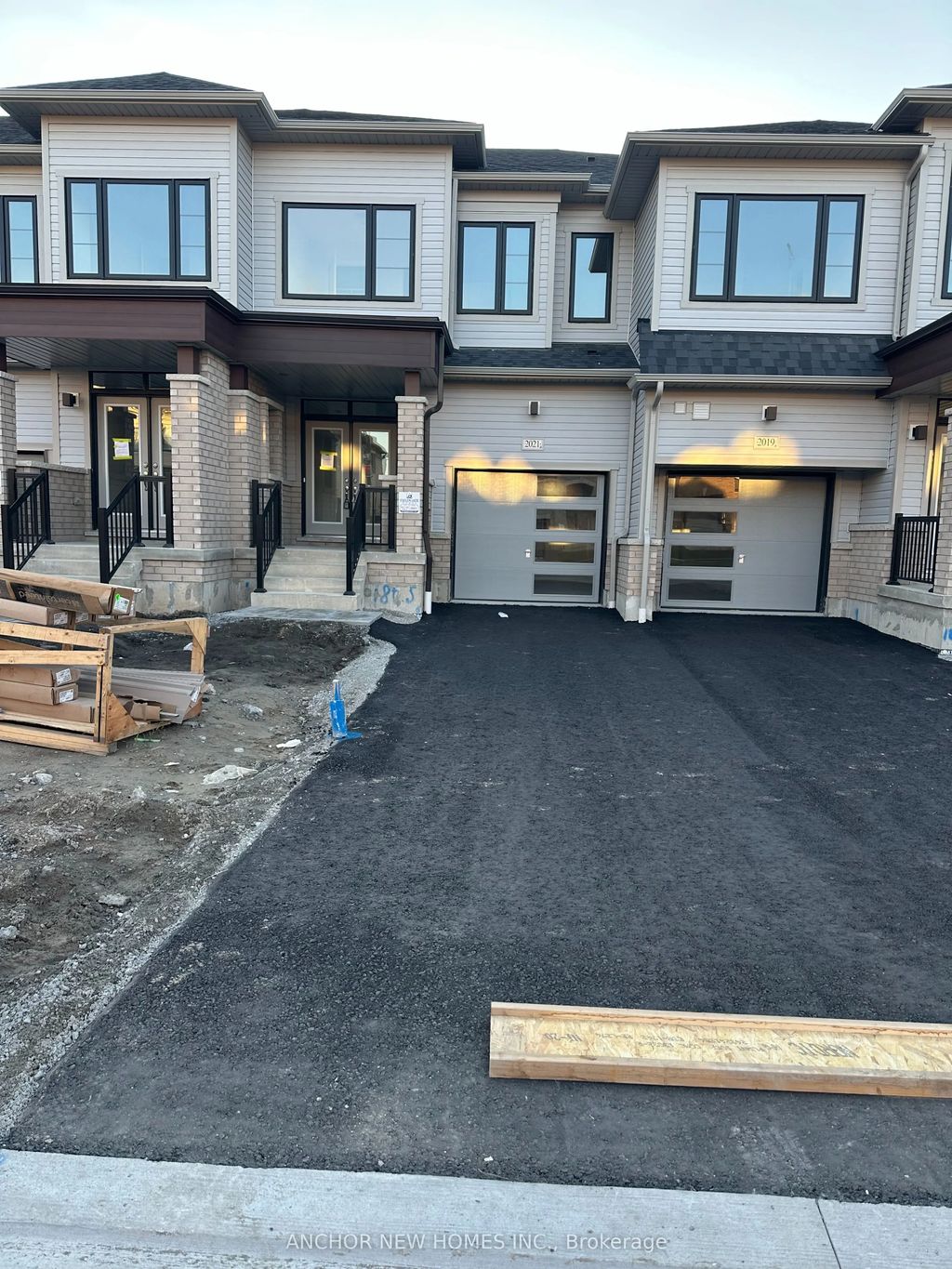 2021 Horace Duncan Crescent, Oshawa