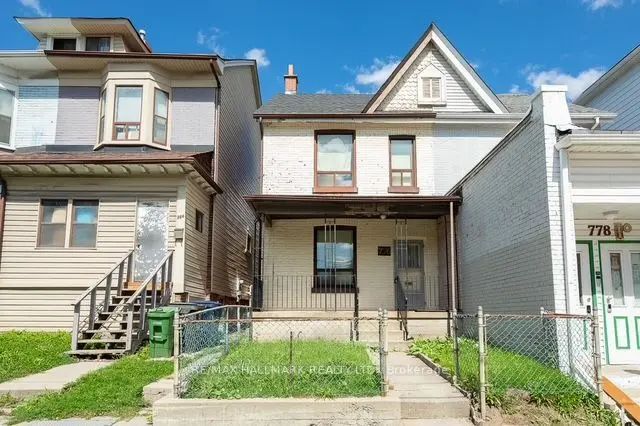 776 Gerrard Street E, Toronto E01