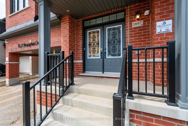 1897 Passionfruit Grove, Pickering