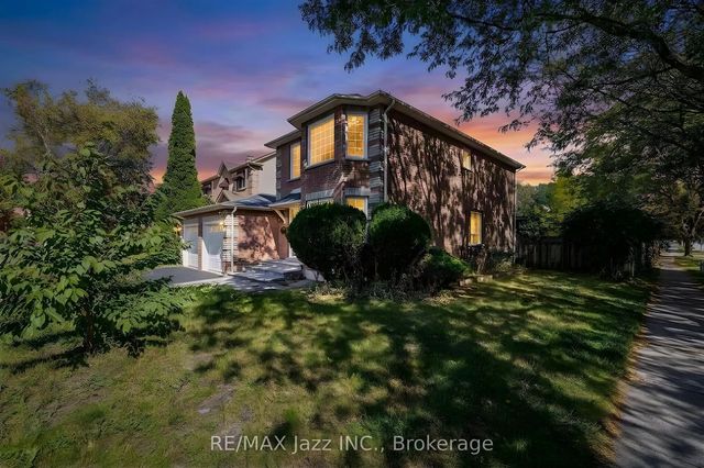 930 White Ash Drive, Whitby
