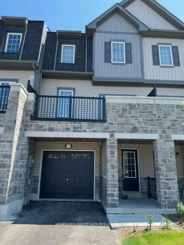 43 Honey Crisp Lane, Clarington