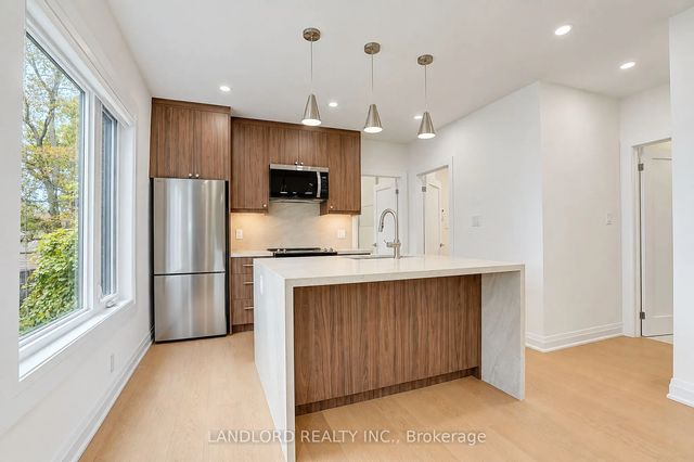 92 Neville Park Boulevard 1, Toronto E02