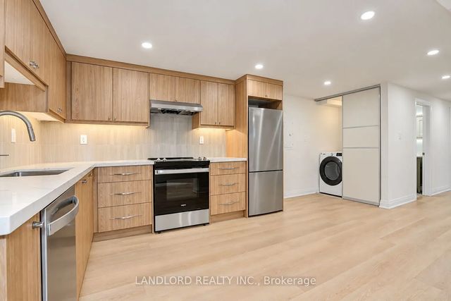92 Neville Park Boulevard 4, Toronto E02