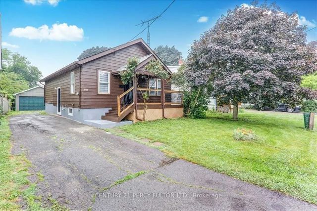 212 Burk Street Main, Oshawa