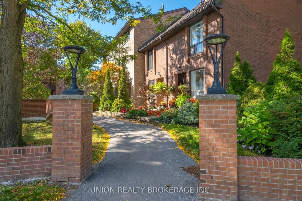 30 Livingston Road 11, Toronto E08