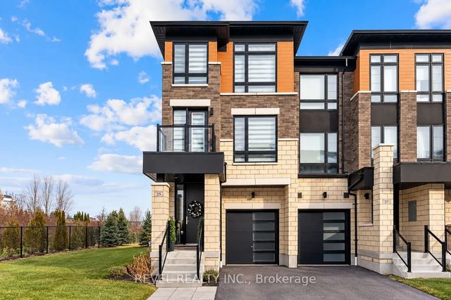 25 Lake Trail Way, Whitby