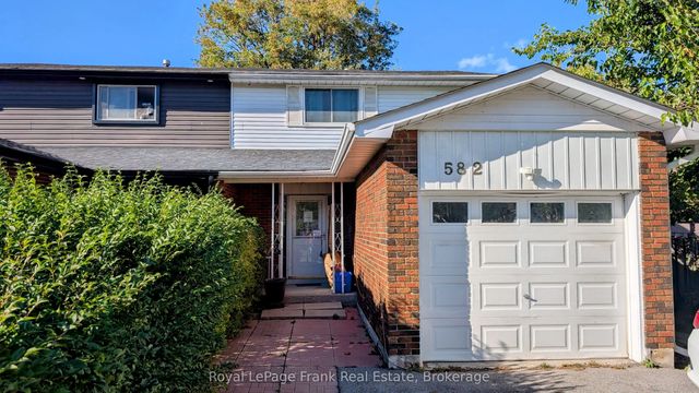 582 Lakeview Avenue, Oshawa