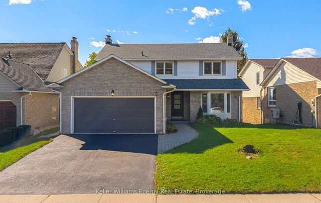 307 Prince Of Wales Drive, Whitby
