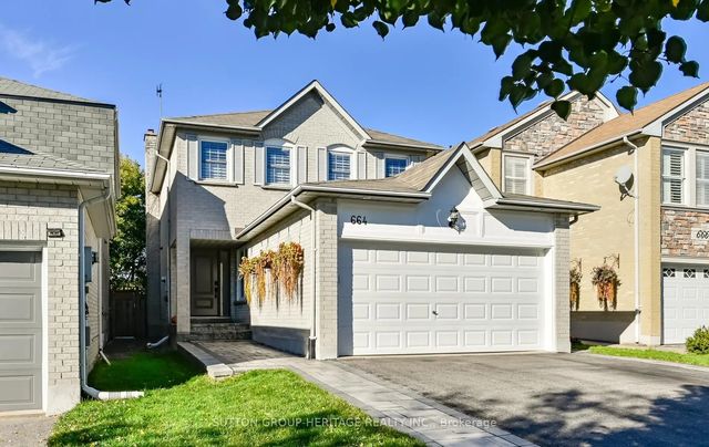664 Eramosa Crescent, Pickering