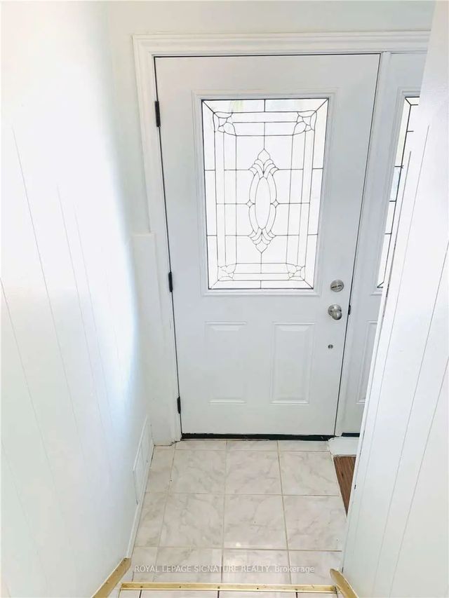 94 Woodfern Drive Lower, Toronto E04