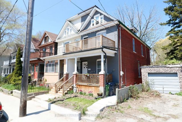 1450 Dundas Street E Main, Toronto E01