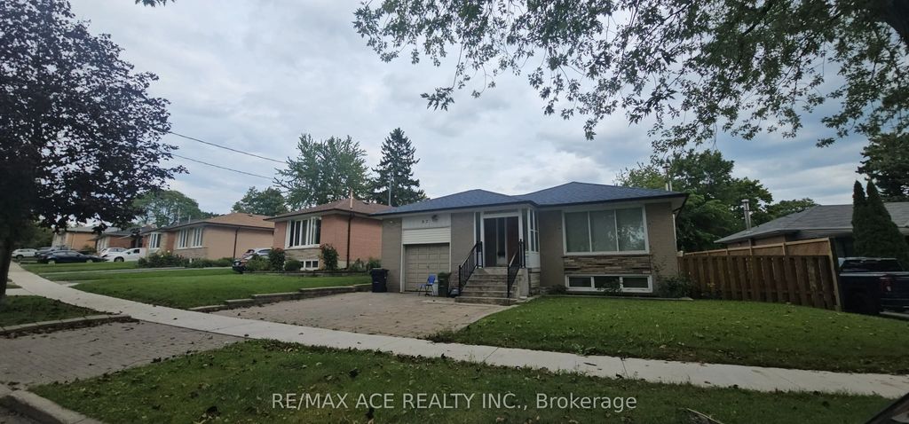 87 Lynnbrook Drive Main, Toronto E09