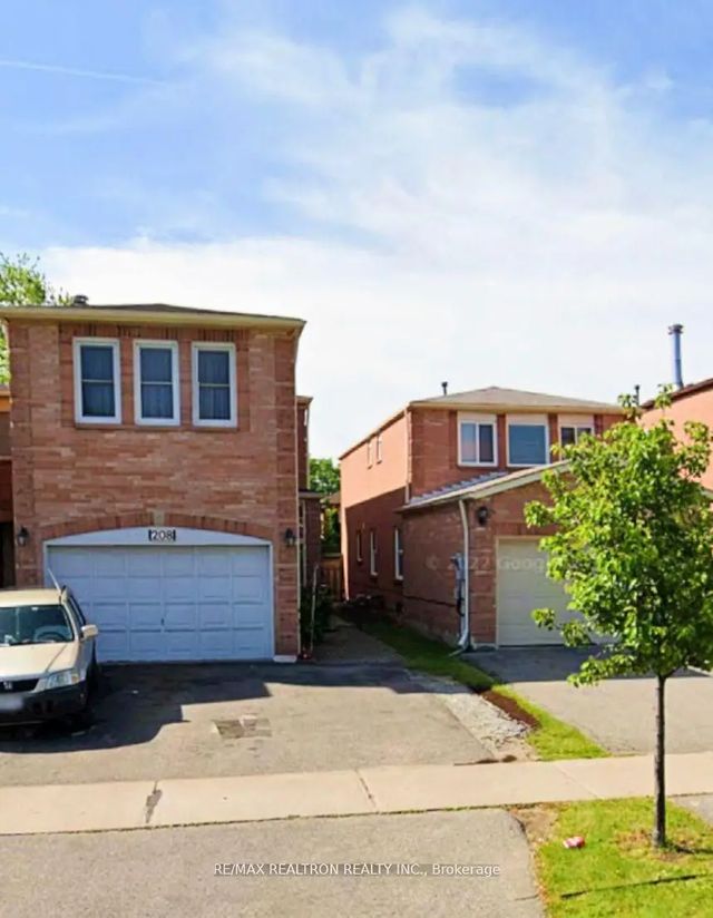 208 Roxanne Crescent Lower, Toronto E07