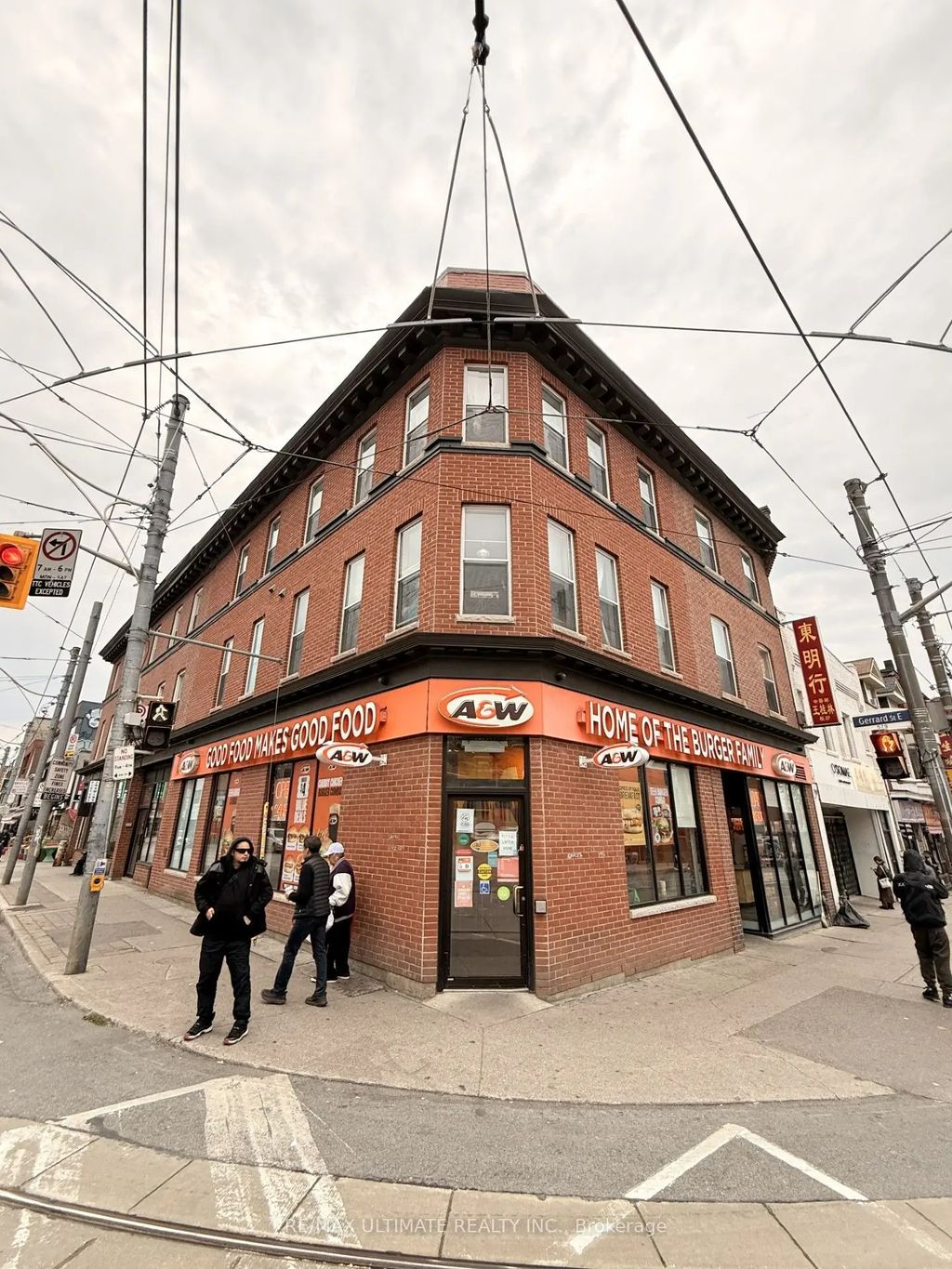 361 Broadview Toronto On. Avenue, Toronto E01