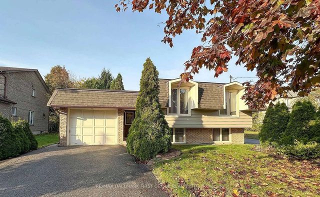 1946 Spruce Hill Road, Pickering