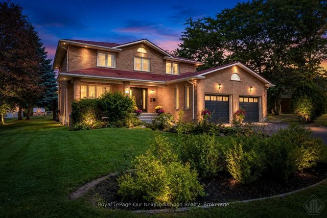 34 Bradley Boulevard, Clarington