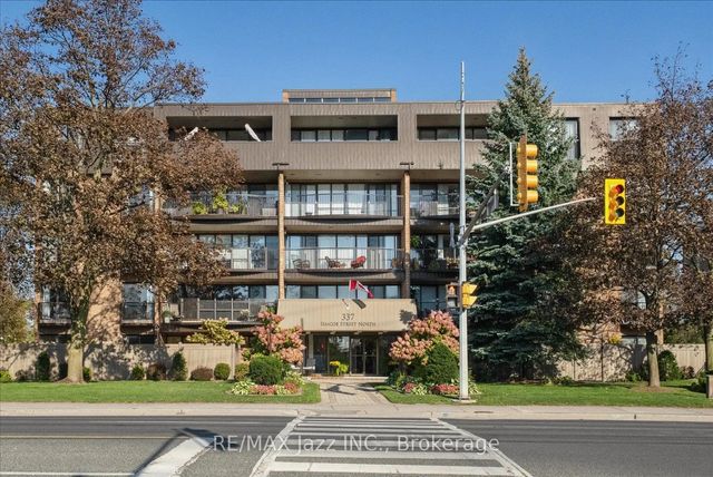 337 Simcoe Street N 405, Oshawa