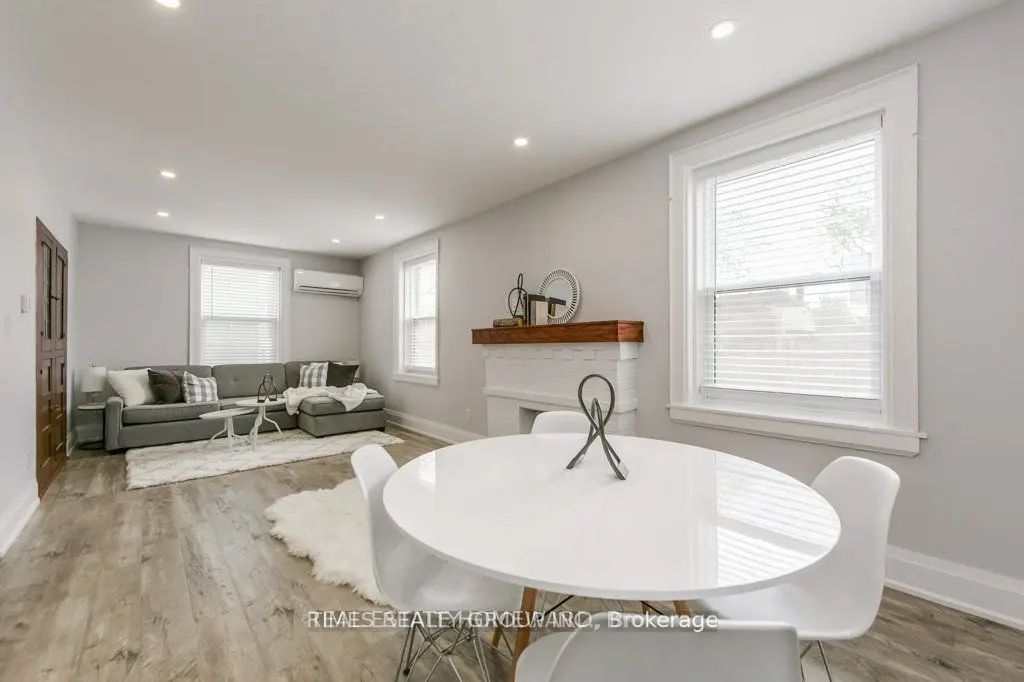 1492 Dundas Street E 1, Toronto E01