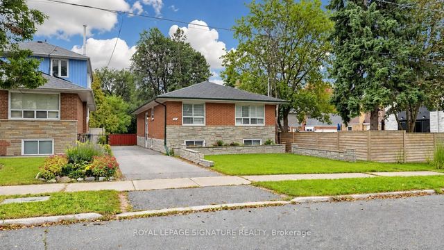 35 Florens Avenue, Toronto E04