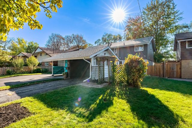 24 Dogwood Crescent, Toronto E09