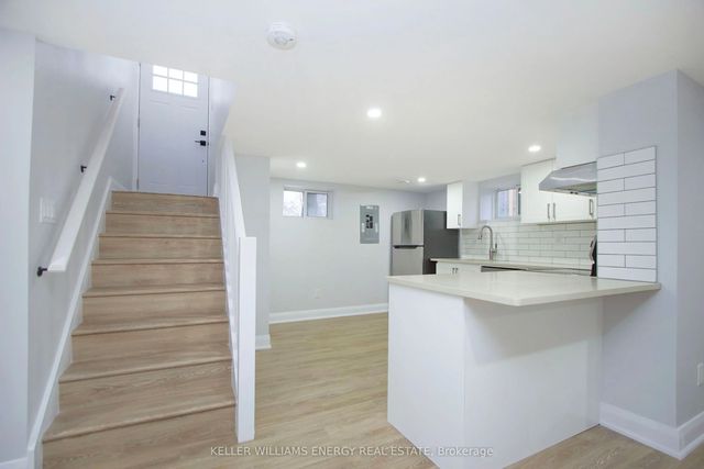 574 Olive Avenue Lower, Oshawa
