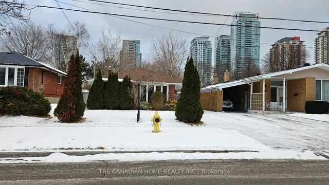 12 Aspendale Drive Main, Toronto E09