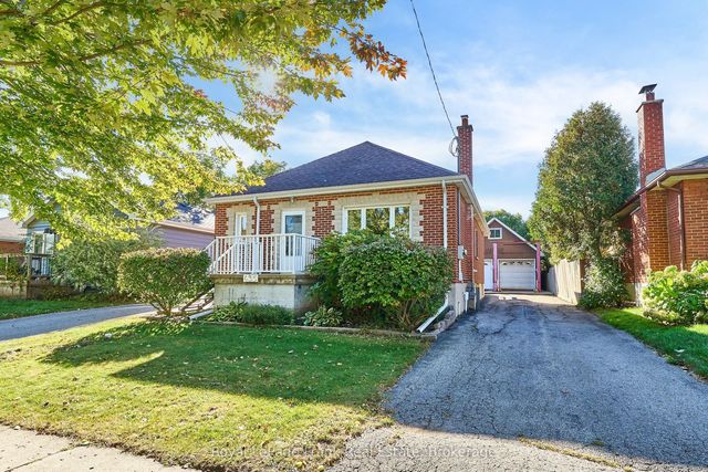 435 Woodcrest Avenue, Oshawa