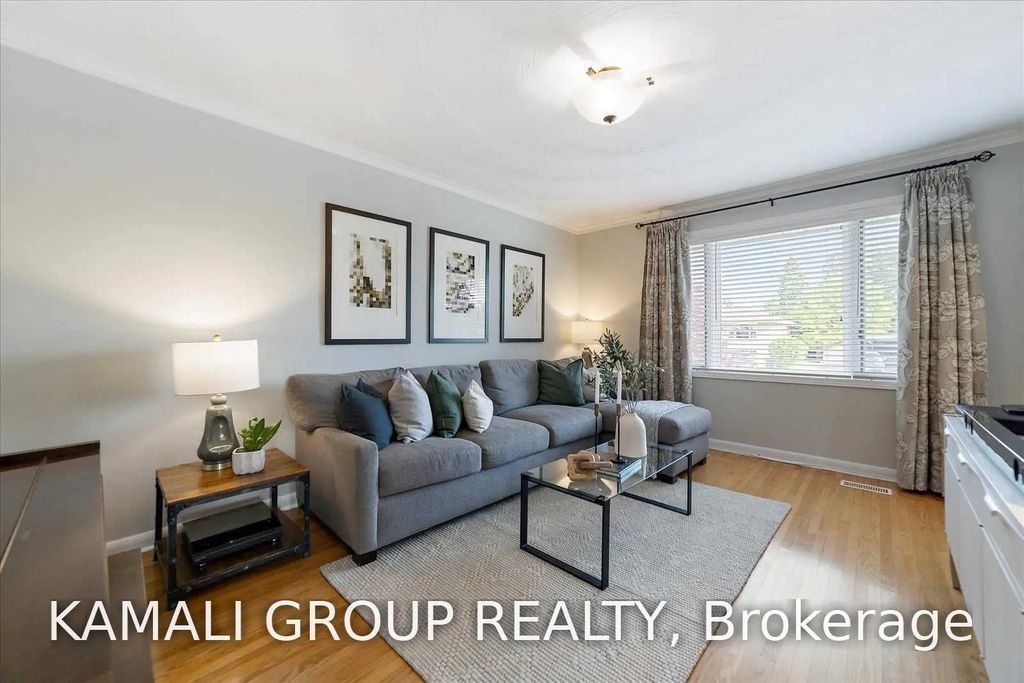 714 Gilbert Street W Main, Whitby
