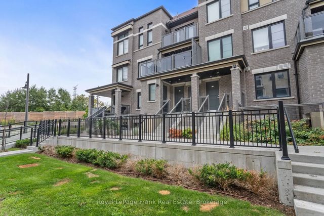 28c Lookout Drive 17, Clarington