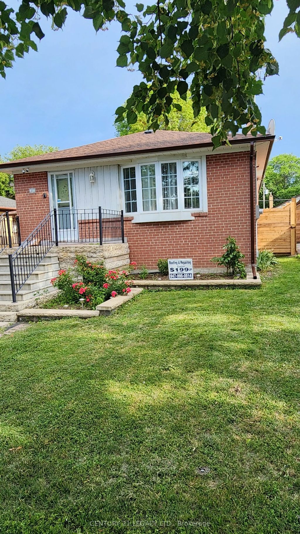 27 Par Avenue, Toronto E09