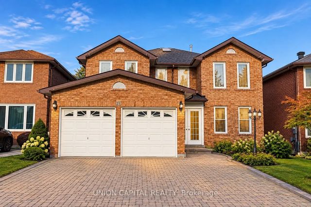 21 Strawberry Hills Drive, Toronto E07