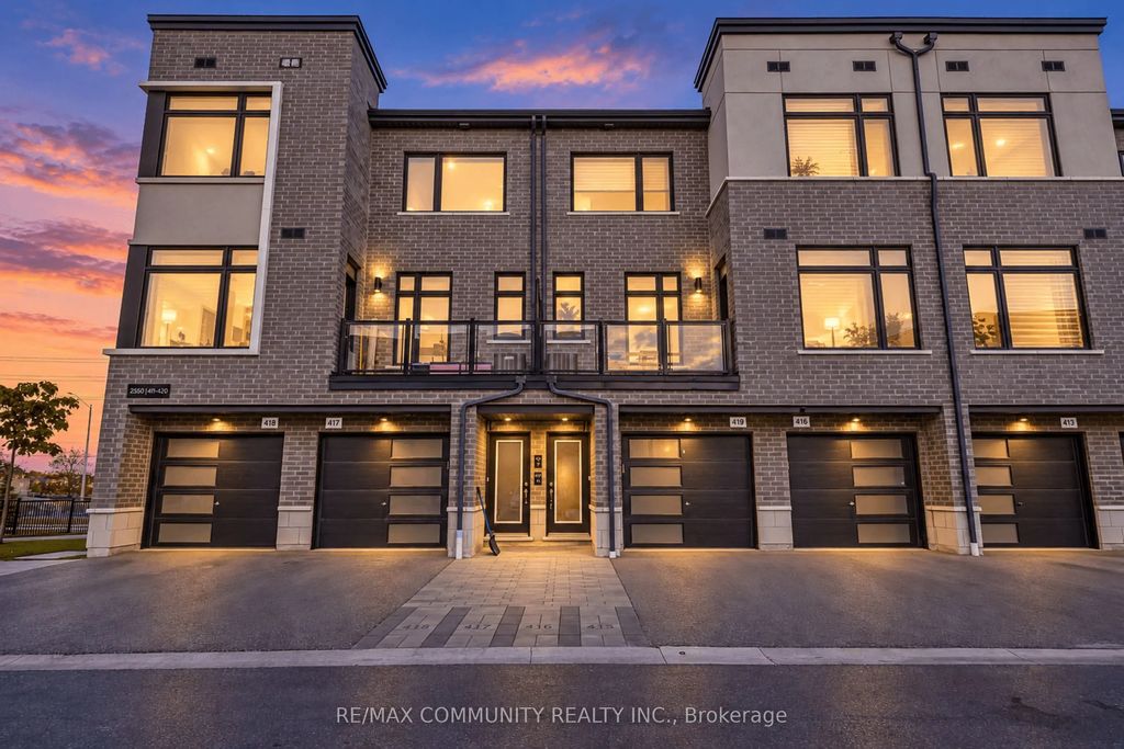 2550 Castlegate Crossing 419, Pickering