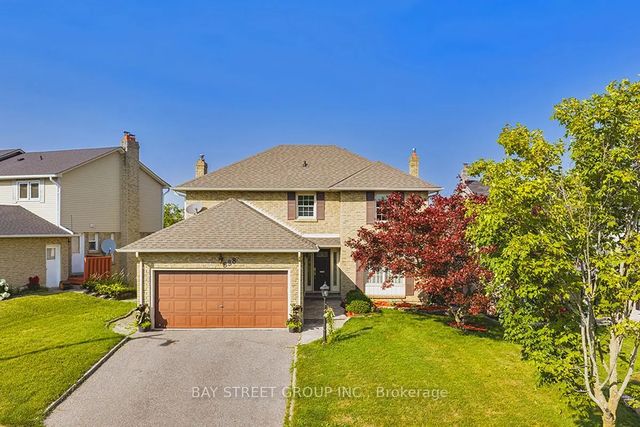 338 Prince Of Wales Drive, Whitby