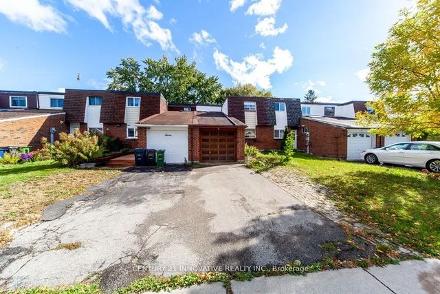 5 Wiggens Court, Toronto E11