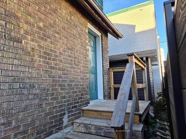 11 Colborne Street W Main, Oshawa