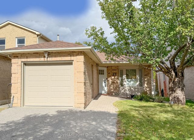 37 Angus Drive, Ajax