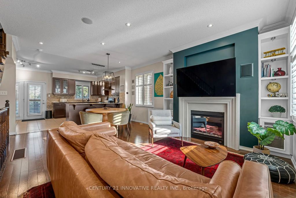 99 John Bell Crescent, Toronto E04